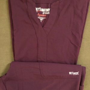 Grey’s Anatomy scrub set (wine)